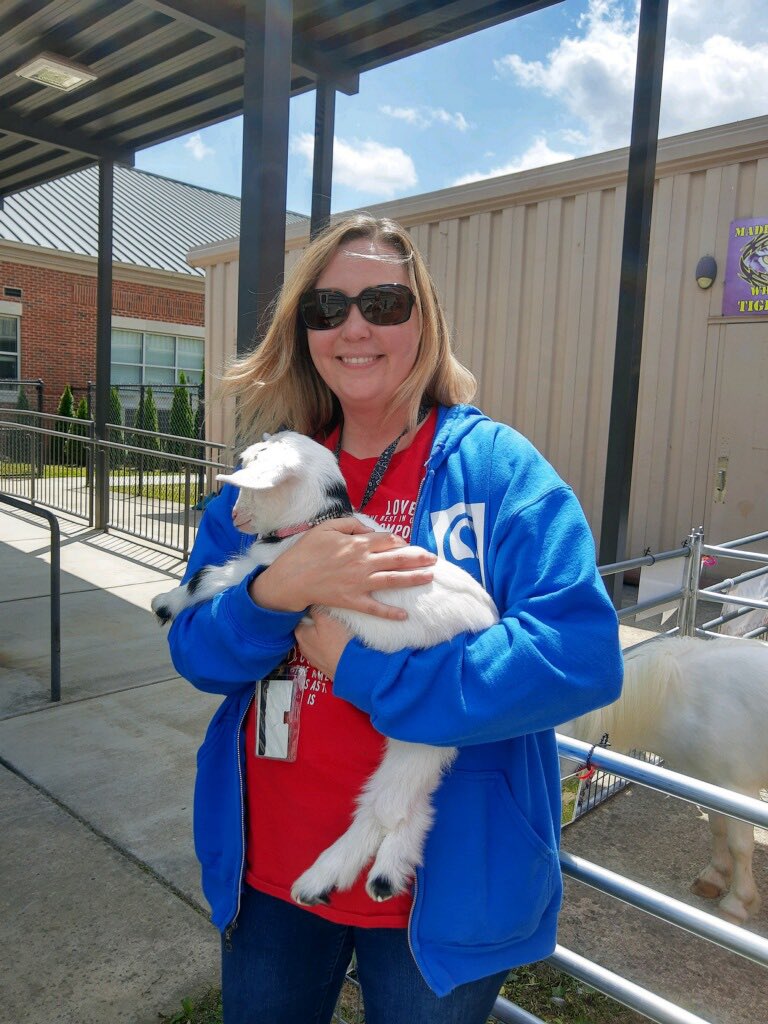 hjspratlin's tweet photo. Today was SO much fun! I got to hold a  2 week old baby goat and see so many animals. #prek4al #MCEStigers https://t.co/JSbqoqKyPb