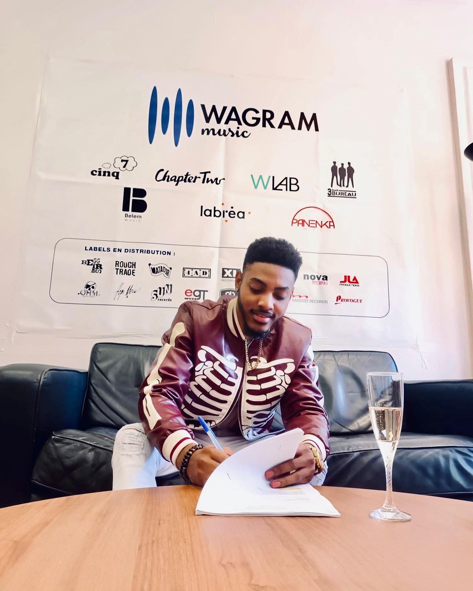 Aujourd’hui se dévoile un nouveau chapitre de ma vie ainsi que de ma carrière !! J’ai signé en licence exclusive avec le label @wlab_music en france  et ceci marque le début d’une nouvelle aventure. Merci à toute l’équipe pour la confiance et merci à tous mes fans!! Let’s go 🙌🏽🔥