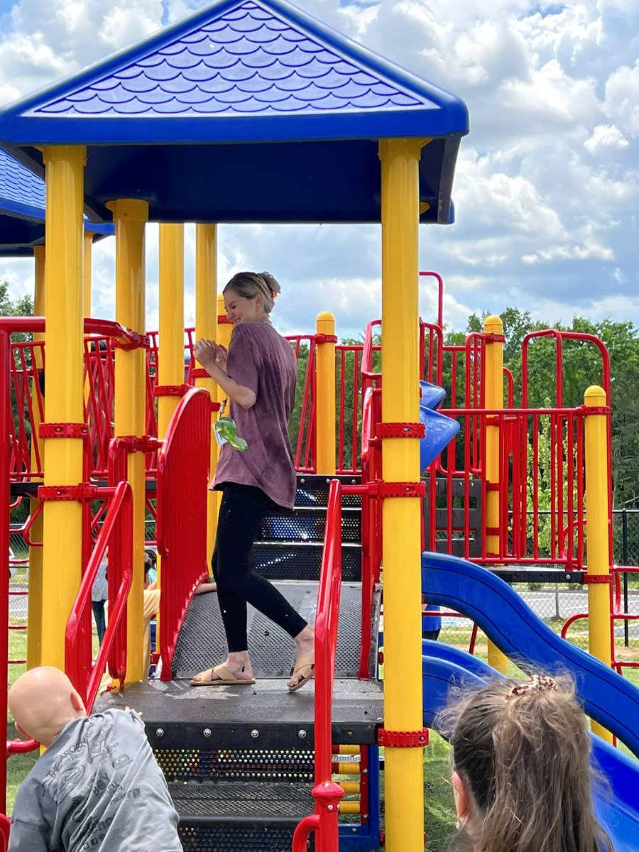 These otters spent the whole day celebrating their hard work on TNReady, and they finished the day strong by throwing water balloons at @MsCarey1996 and I 🙂 <a href="/plainviewElem/">Plainview Elementary School</a>