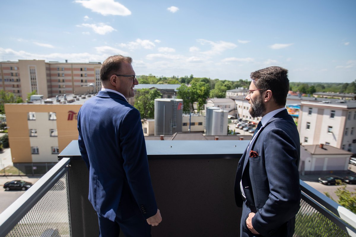 PFR_N's tweet photo. 124 mieszkania przy ul. Tytoniowej już gotowe do zamieszkania. Inwestycja @RadomCity i @PFR_N  oficjalnie otwarta! Na osiedlu, które cieszyło się ogromnym zainteresowaniem wśród mieszkańców miasta i regionu już w najbliższy weekend zamieszkają pierwsze rodziny! https://t.co/A15s8Ug7WB