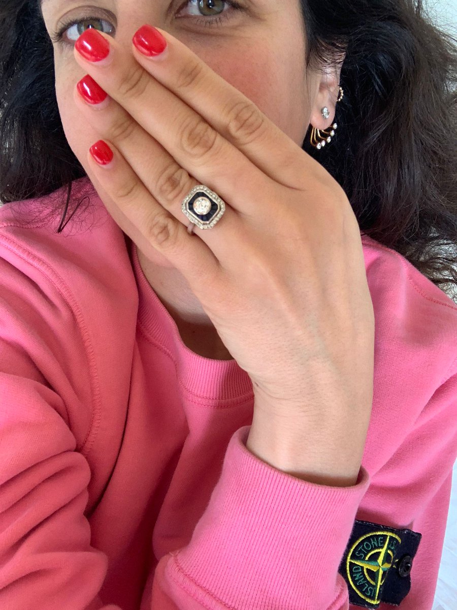 ragazzafurba's tweet photo. #ThingsComeInThrees My day today: in amongst taking down our legacy patient admin system for the very last time after 3 decades and No1 Son sitting his first GCSE exam, my beautiful niece sent me this fabulous news. I'm having a fantastic day! https://t.co/zviMqr9xJP