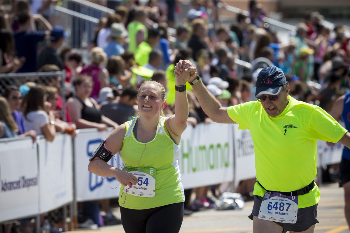 cellcommarathon's tweet image. Track your runner on race day and get your results right from the web or an app on your smartphone. Learn more at cellcomgreenbaymarathon.com/track-your-run….