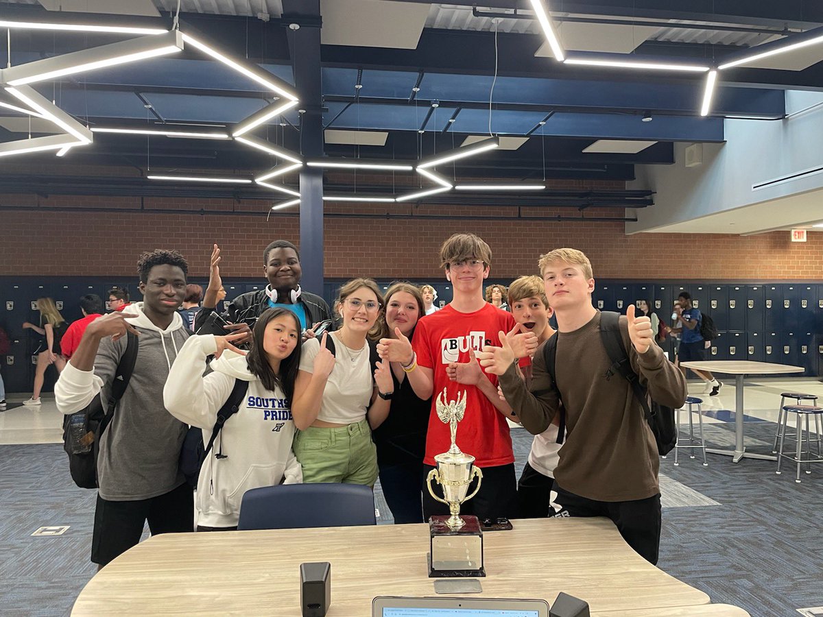 Mrs. Young (s/h/h) tweet media