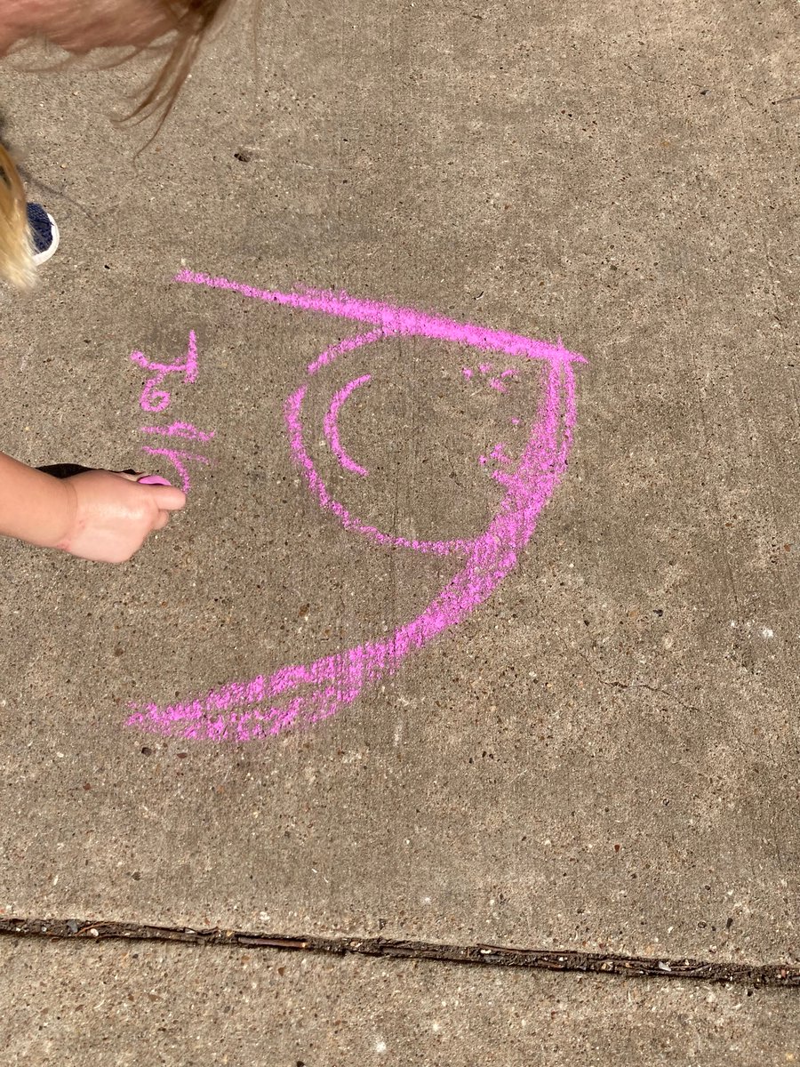 WellsPasar's tweet photo. Fun in the sun with some amazing chalk art!!! https://t.co/0LeVnStpRF