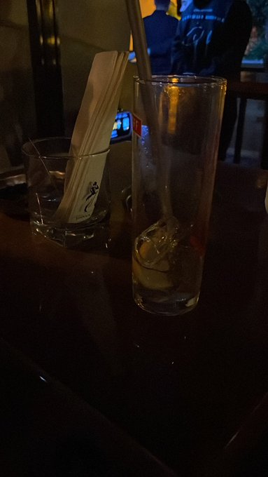 &Ccedil;eşmeye geldim Deprem Oldu 😒 Mekan Yıkılcaktı #deprem https://t.co/N6XxCCOoWz<a href="/tag/deprem"class="tags"><span>#deprem</span></a>