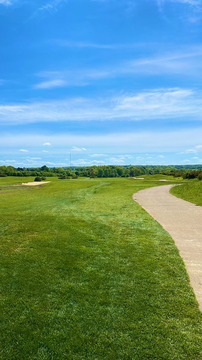 wrighty1973's tweet image. Another splendid day on the course #golflife @LondonGolfClub looking amazing as per usual👏