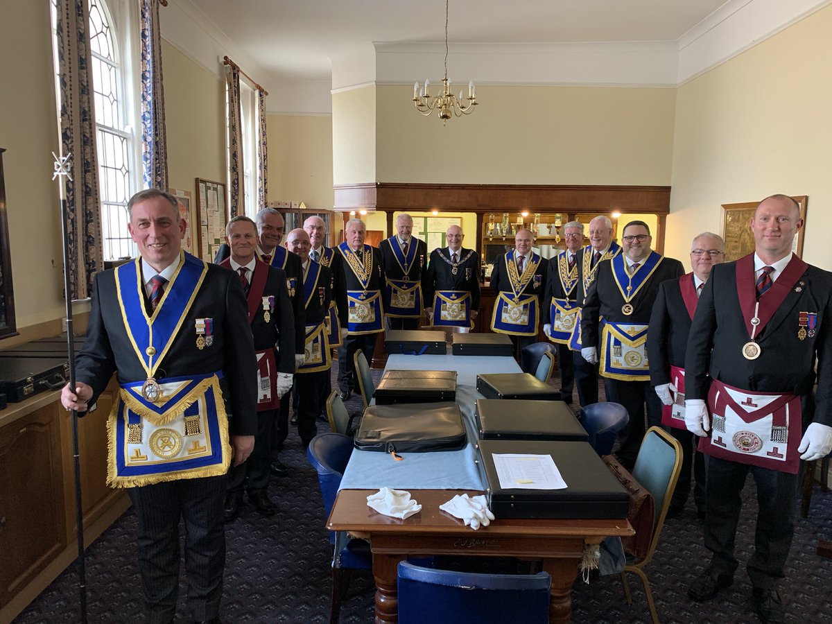 elingmanordc's tweet photo. Back from my last Official Visit for the year to Hayling Island Lodge. A good evening with a great ceremony and really warm welcome. @BarrieHewitt @HantsMasonSE @HantsMason https://t.co/zjXauOM900