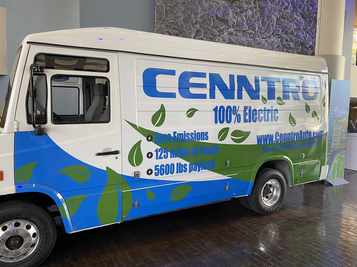 LA Story tweet media