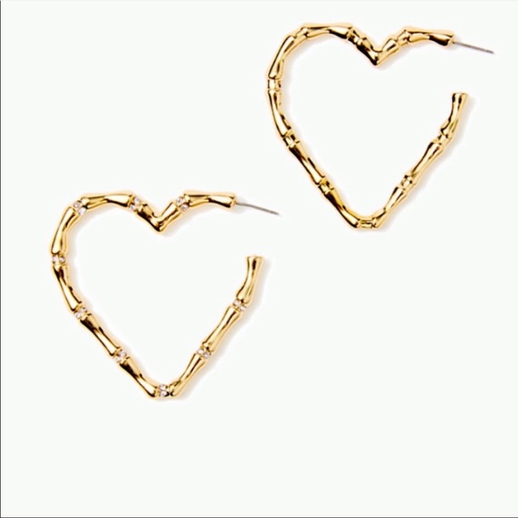 901Trendz's tweet photo. So good I had to share! Check out all the items I'm loving on @Poshmarkapp #poshmark #fashion #style #shopmycloset #lillypulitzer #katespade #jcrew: https://t.co/aGyH0JP38b https://t.co/vg40iM9Hss