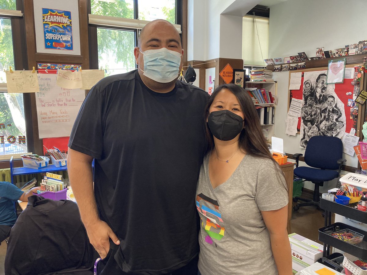 SFUnified's tweet photo. ❤️ Meet SFUSD heroes ❤️ These @RosaParksSF teachers ran into the burning building and rescued elderly residents. The school community came together to support fire victims and each other. We are very glad that all students and staff are safe. https://t.co/ye54fI9VLo