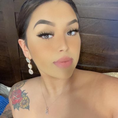 _ninababy_'s tweet photo. #NewProfilePic https://t.co/QfArJGf6bn
