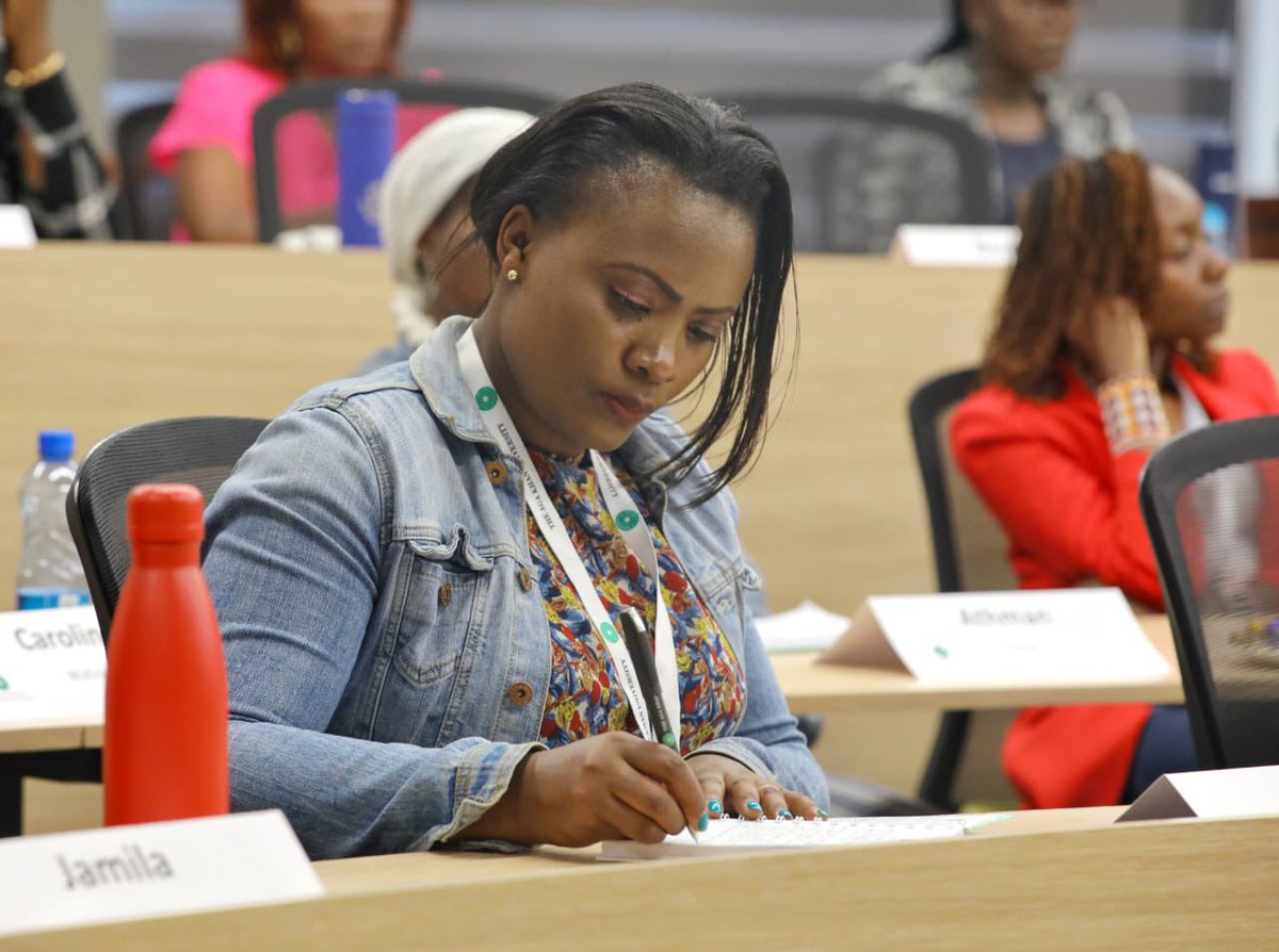 2/3 We discussed how to lead succesful change, and strategies to deal with challenges along the rough terrain of meaningful and purposeful change. <a href="/AKU_GSMC/">AKU Graduate School of Media and Communications</a>’s #ChangeLeadership