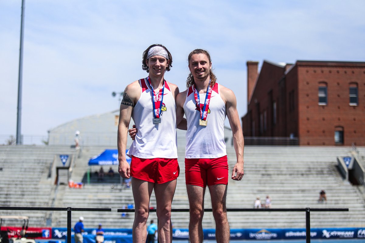 PODIUM FINISHES 🤩

@maxwellschweit2 and Sam Peschke finish second and third in the pole vault, respectively, to take home All-MVC honors! 

🥈 Schweitzer - 4.80m (15-9)
🥉 Peschke - 4.60m (15-1)