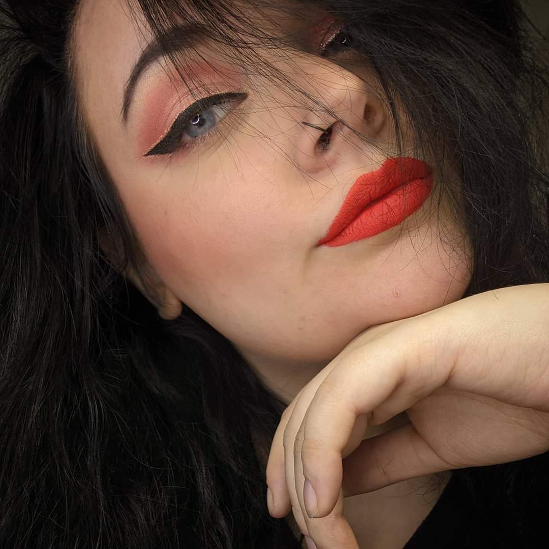 raeeenbow_'s tweet photo. #FoolsFriday 🥺
My favorite color is orange and I did this orange look a little while ago 🧡 https://t.co/hOd3OoRzTJ
