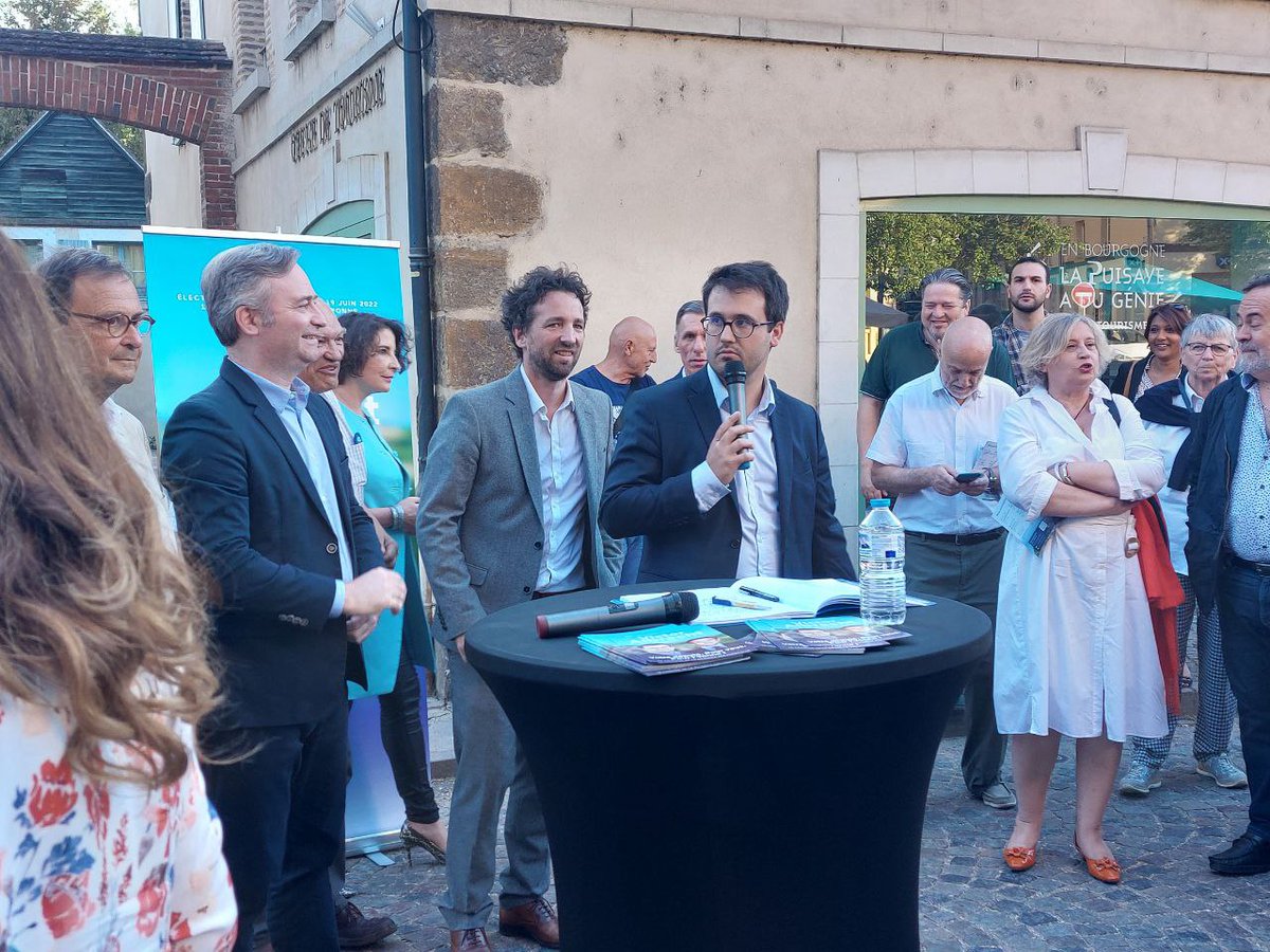 🚩Lancement de campagne et inauguration du local à #Toucy, ville symbolique pour moi car j'y ai fait mon lycée. 

Merci à tous les amis présents pour leurs mots et leur soutien.

#Ensemble, nous allons gagner !
#circo8901 #legislatives2022