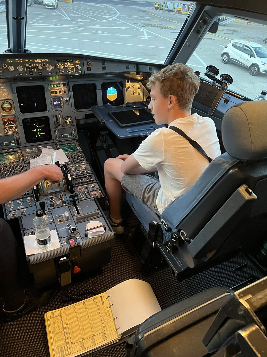 petejones5445's tweet photo. Hugely appreciate the Pilot of @British_Airways BA376 taking the time to show my son the cockpit prior to our departure to Toulouse this evening! Visit to @Airbus factory and @aero_scopia tomorrow for my boy! He’ll be a Pilot one day! https://t.co/JbIYuYgWPP