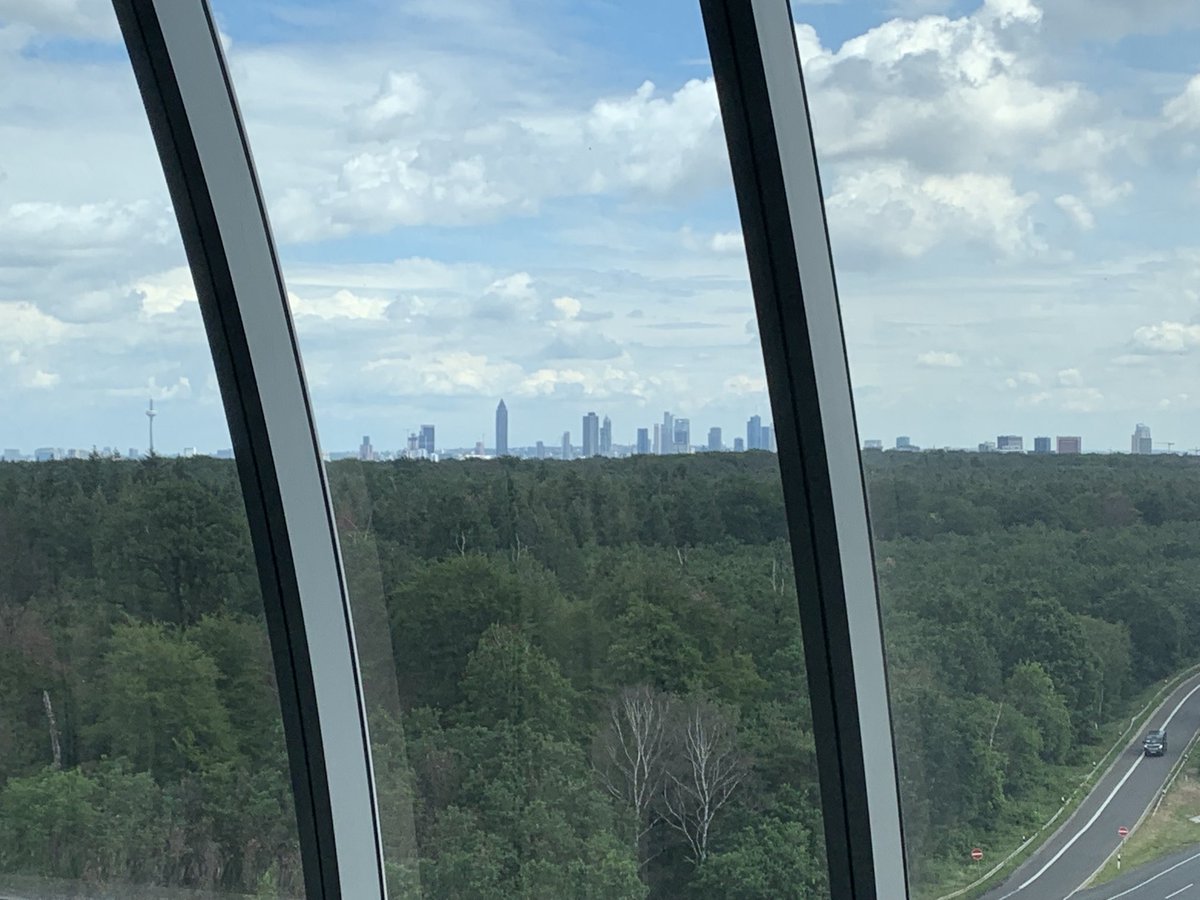 hpcnotes's tweet image. As we look forward to #ISC22, here is my last view of an in-person ⁦@ISChpc⁩ - a photo from the airport back towards the city venue of #ISC19

#HPC