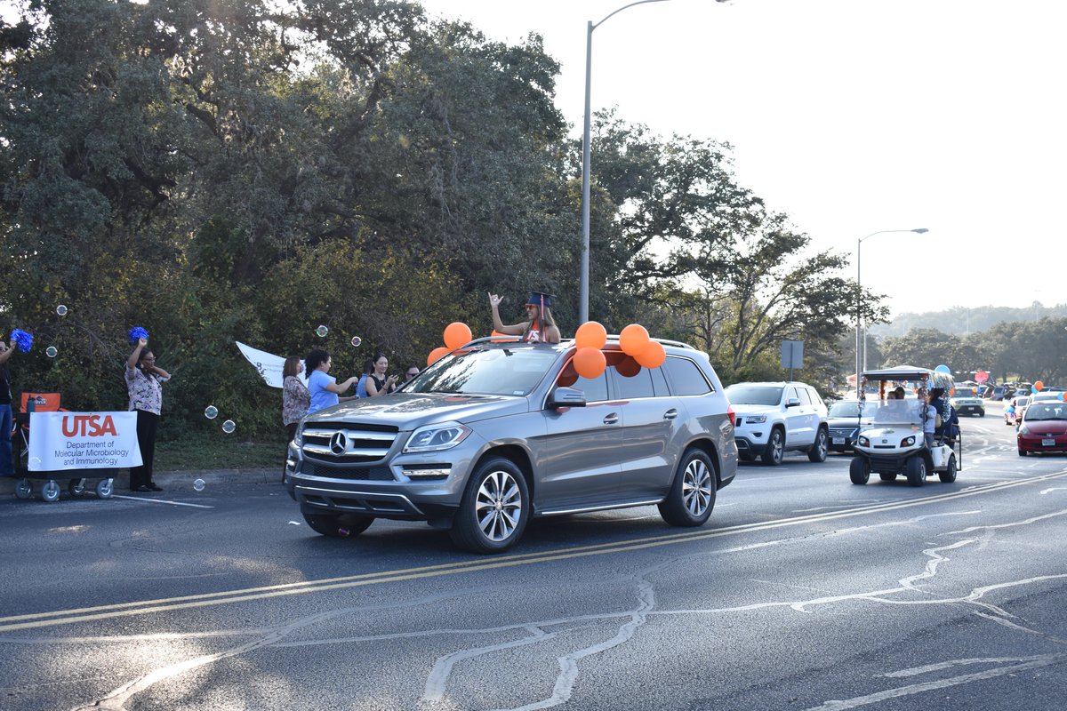 UTSASciences's tweet image. Commencement Drive kicks off today at 5:30 pm! Come celebrate our #UTSASciences graduates as they drive their decorated vehicles in a parade around campus. Our college will be located just outside the SEB! #UTSA #UTSAGrad22