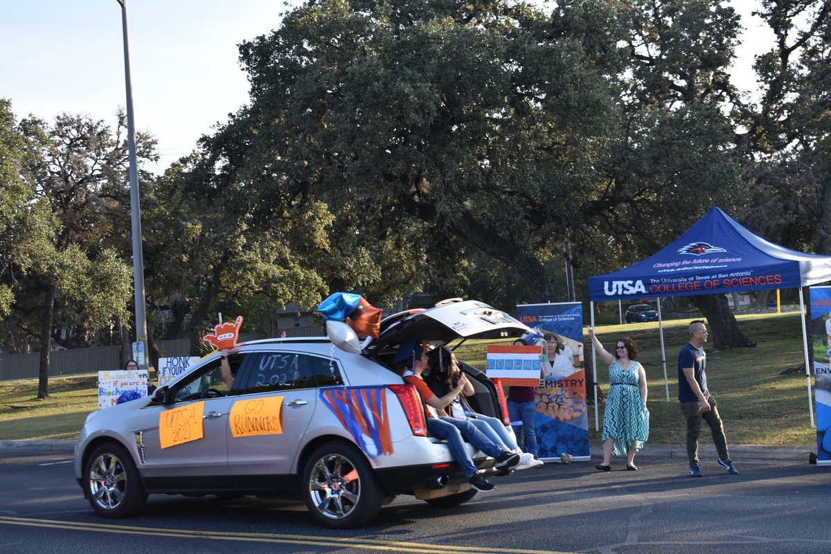 UTSASciences's tweet image. Commencement Drive kicks off today at 5:30 pm! Come celebrate our #UTSASciences graduates as they drive their decorated vehicles in a parade around campus. Our college will be located just outside the SEB! #UTSA #UTSAGrad22