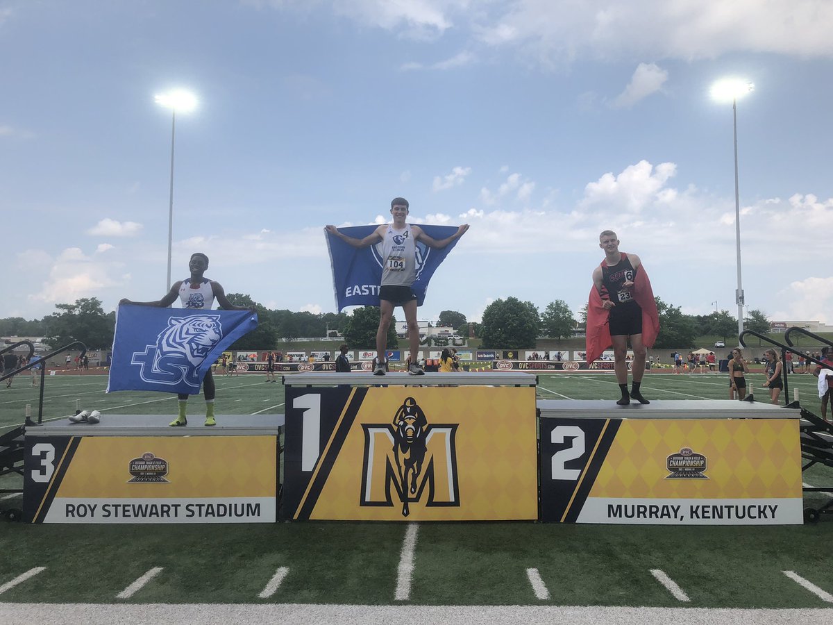 Riley Baker wins the 400m hurdles in 51.37 🥇🔥 #EIUTF #OVCChampionships