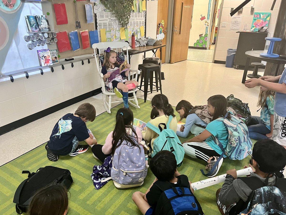 When your kindergarten daughter is part of your #3rdgrade class family they let her read lower-level books at dismissal and cheer for her when she makes it all the way through! #BrighterTogether #TeacherKids <a href="/MCPSsandcastle/">MCPS</a>