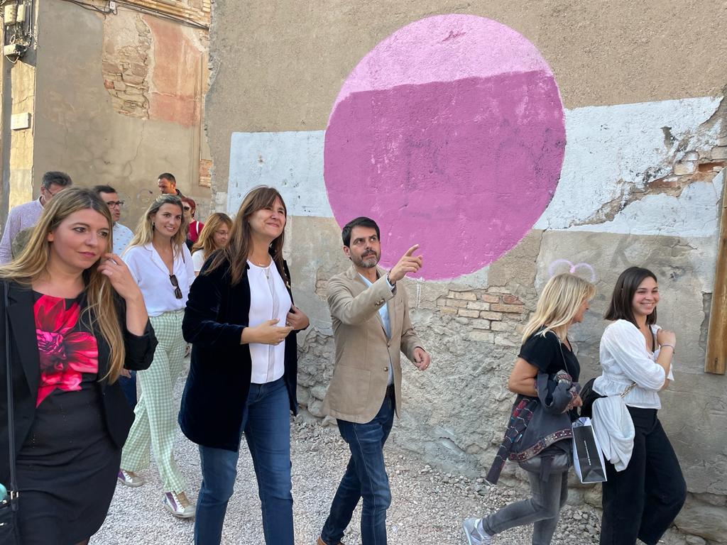marccastells's tweet photo. Avui amb la Presidenta @LauraBorras hem gaudit d’un ambient extraordinari al @recstores, visitant especialment l’espai #MadeIgd amb les botigues d’@igualadacomerc i també l’espai de moda sostenible al Museu de la Pell. Si encara no hi heu anat, no us ho perdeu! https://t.co/5ZQdbNzA2o