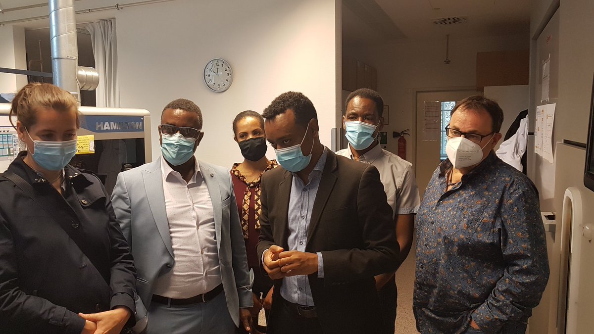 Prof_TGSchulze's tweet photo. An honor welcoming the leadership of @JimmaUniv today at https://t.co/TbDajgYioF @LMU_Uniklinikum @LMU_Muenchen. A pleasure introducing the #Munich #MentalHealth #Biobank to President Dr. Jemal Abafita VP Dr. Netsanet Workineh &amp; colleagues. @BayStMWi @ethioingermany @mfaethiopia https://t.co/MXad1PPXEX