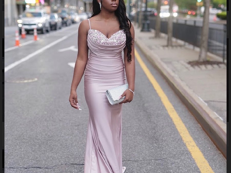 bknytakeova's tweet photo. Nothing is getting in her way. Prom 2022!! I’ve prepared her to take on the world.. so watch out world she’s coming for everything she deserves and more. @URI_NYC @ElizabAdams @glomaniblopez @msnicolemh @StephenLevin33 #Overcommer https://t.co/kpgluoyVUn