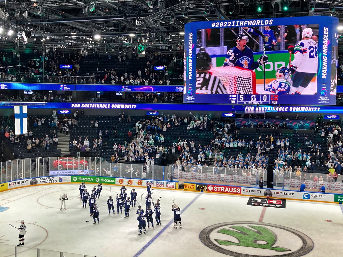 KirsiKaivonen's tweet image. I just 💙🤍 this city #Tampere #Finland #MakingMiracles #HomeOfHockey #KiekonKoti #IIHFWorlds2022 🇫🇮