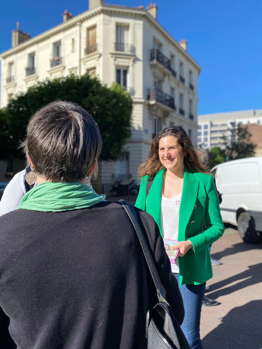 cecilesou's tweet photo. Aller à votre rencontre pour écouter vos attentes et vos besoins, c’est ma conception du bon député.
Moins de com, plus d’écoute, d’humilité et d’authenticité pour une action concrète. 
Ce soir nous étions nombreux à Mairie d’Issy pour la #NUPES #legislatives2022 #circo9210 https://t.co/DaorMYpumq