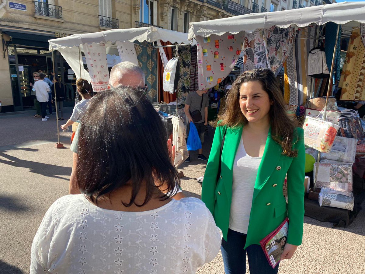 cecilesou's tweet photo. Aller à votre rencontre pour écouter vos attentes et vos besoins, c’est ma conception du bon député.
Moins de com, plus d’écoute, d’humilité et d’authenticité pour une action concrète. 
Ce soir nous étions nombreux à Mairie d’Issy pour la #NUPES #legislatives2022 #circo9210 https://t.co/DaorMYpumq