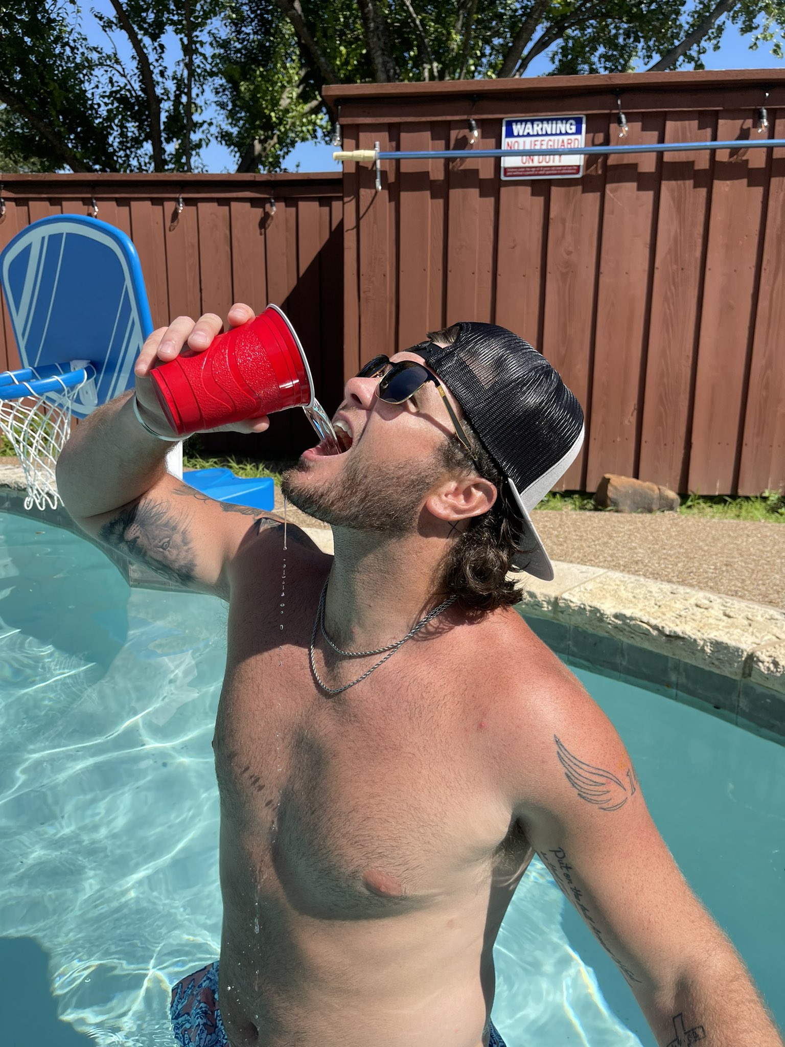 Caden McGuire on Twitter: "POOL DAZZZEEEE https://t.co/leUb71iUMa