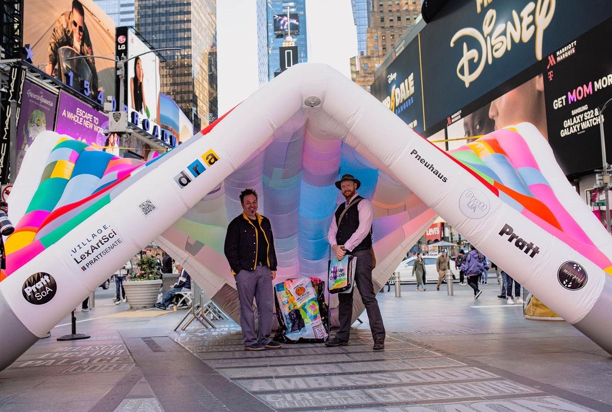 TimesSquareNYC's tweet photo. Spend your weekend exploring large-scale public art in #TimesSquare during @nycxdesign Week on view through May 16 👀@design_pavilion presents 'Open to the Sky' featuring two larger-than-life works 📸by @LeonidFurmansky, Katalina Aurora & Andres Orozco #NYCXDESIGN #DesignPavilion https://t.co/N3aEbMsPaa