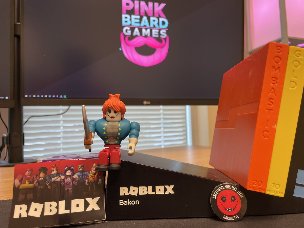 PinkBeardRBX's tweet image. Cool announcement! Bakon has an official @Roblox toy now! 

You can collect Bakonette and redeem a code for her face by purchasing the latest Mystery Box series in stores! 

#Roblox #RobloxDev