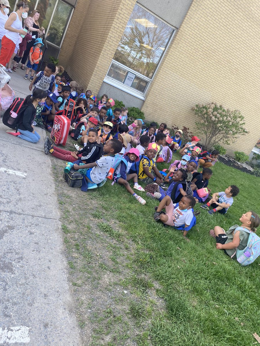 MissKathmann's tweet photo. The best part of our play day?? Getting to hang out with all 3 classes in the sun, all day long! 😎☀️ https://t.co/iEBiRp27bA