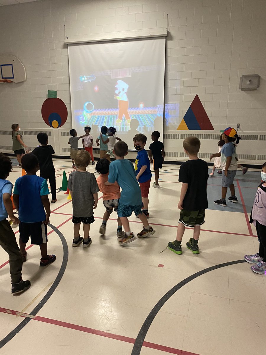 MissKathmann's tweet photo. The best part of our play day?? Getting to hang out with all 3 classes in the sun, all day long! 😎☀️ https://t.co/iEBiRp27bA