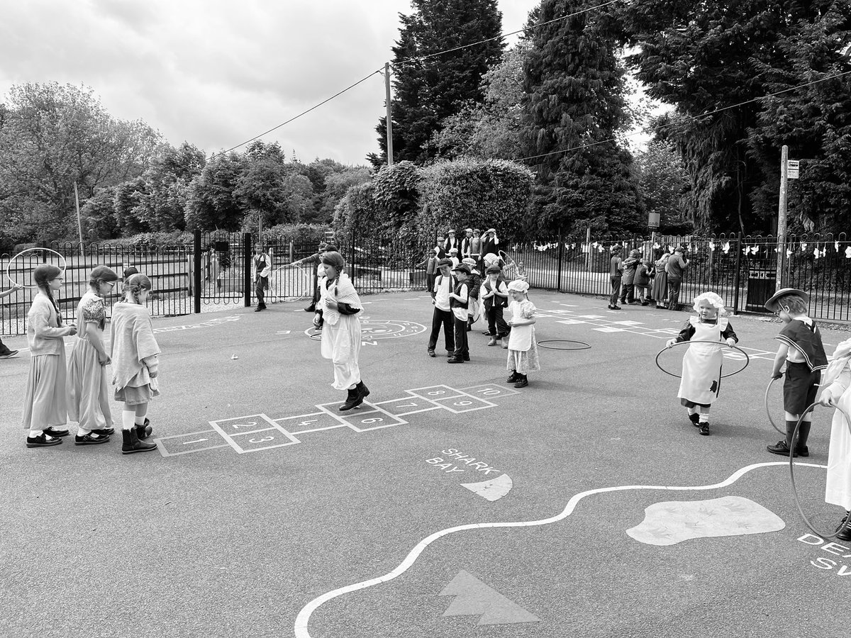 IbstoneSchool's tweet photo. An amazing day celebrating 170yrs of Ibstone CE School! Thank you @ChilternOAM for making our celebrations even more special! @oxforddiocese @churchofengland @bucksfreepress #170years #celebration #history https://t.co/xpQIRMIZx4