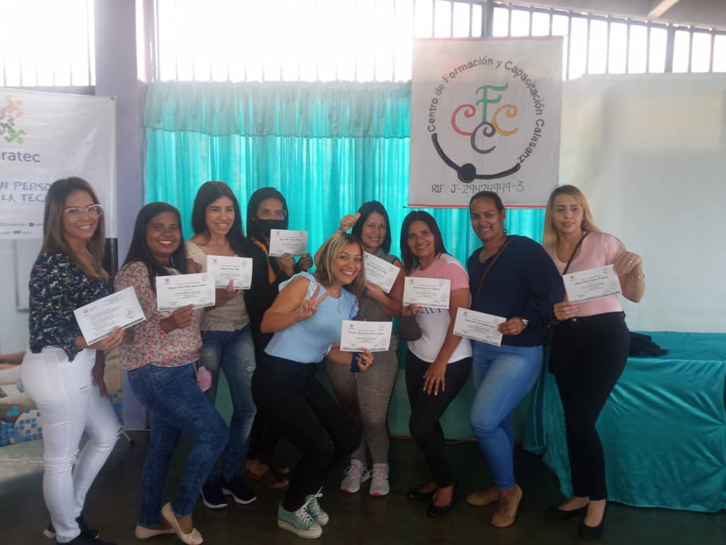 CalasanzCfc's tweet photo. ¡Merito a nuestros Docentes! «CERTIFICACION» https://t.co/cAwW2B1a4E ¡Merito a nuestros Docentes! «CERTIFICACION»
Docentes de Unidades EducativasAlianza 
@SUPERATEC
 
@CFC
 Calasanz

¡Cuando aprendes, enseña. Cuando recibes, da!

(Maya Angelou)
#SUPERATEC #Calasanz #Docentes https://t.co/a8xitkojqZ