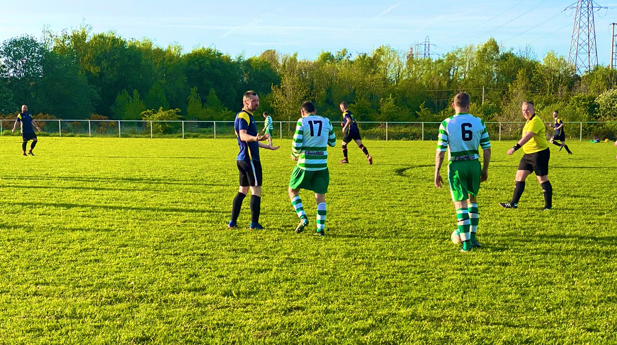 FCCityofWxm's tweet photo. FINAL WHISTLE: 

The Geraint Hopwood Testimonial 

FC United of Wrexham 7-0 @BrickfieldRFC Vets

Goals Scorers

Bobby Gregory
Durrans
@marcshaw96 x 2
Jason Ratcliffe
Brett
@RyanHanmer2 

Man of the Match 
Ryan Hanmer

Sponsored by A1 Recycling https://t.co/V4fayUKmTZ