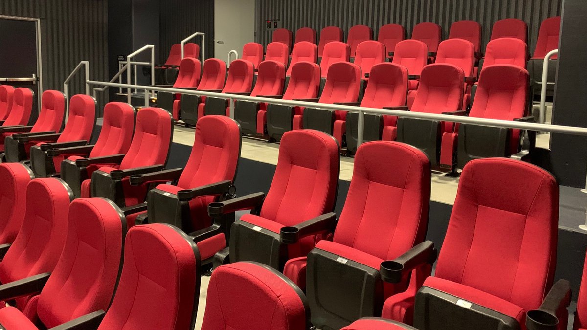 Sedia_Systems's tweet photo. Digital Gym Theater at UC San Diego

#SeatingSolutions #FixedSeating #AuditoriumSeating https://t.co/2Dhoukfxdr