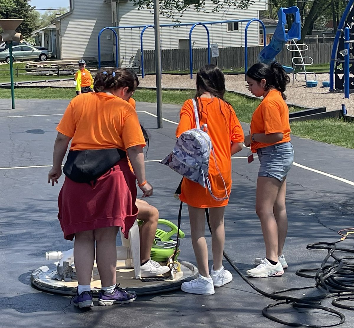 PrincipalGaston's tweet photo. STEM day this year was an amazing success due to the fantastic work from select @D45Jackson and @D45Jefferson 7th grade students and the preparation by many staff members. Thanks to @D45Schafer for hosting, D45 PTA, and D45 maintenance for making everything possible. 🔭🧬🔬⚛️👩🏽‍🔬 https://t.co/bg5MTfxiit