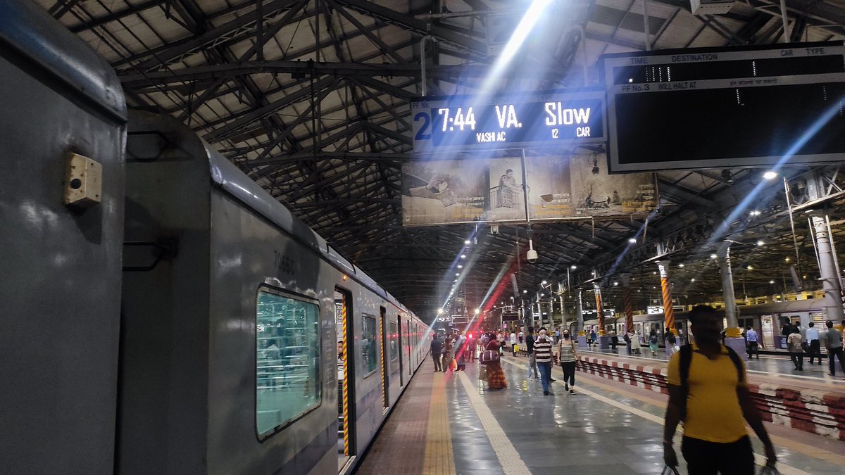 mumbairailusers's tweet photo. Probably the last #AC local on Harbour line about to leave CSMT, last evening. 
The way Central Railway officers track record with regard to the nature of working shows at least for next 3-4 years harbour won't get any AC train.
@smart_mumbaikar @harbourlineuser @Mumbaikhabar9 https://t.co/KGlV6VpGgd