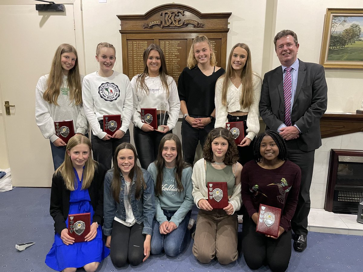 SullivanGirlsHC's tweet photo. We were delighted to have had over 160 girls at our hockey dinner in Bangor Golf Club on Tuesday night and thrilled to have our awards presented by our very own Olympian, Zara. Congratulations to all our Top Goal Scorers, Moved Improved Players and Players of the Year💚🖤🏆 https://t.co/qvy59C9YT2
