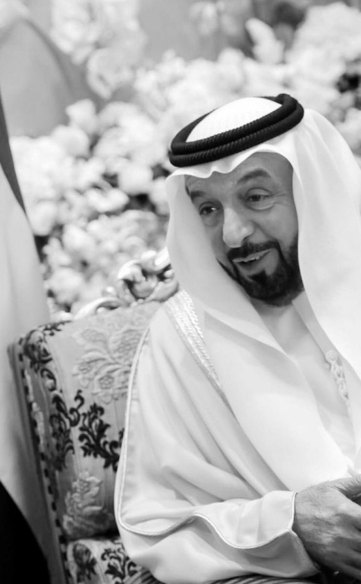 Bo3owff's tweet photo. اللهم إنها الليلة الأولى لوالدنا #خليفه_بن_زايد يا رب هون عليه ليلته و أنس وحشته و صاحبه في غربته و وسع مدخله اللهم إنه ضيفك و انت خير مضيف ، اللهم اجعل أول ليلة له في القبر خير لياليه و اجعل قبره في نور دائم لا ينقطع ابدا .. https://t.co/FVWDCcHZfk