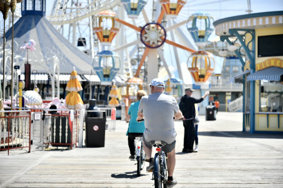 DoWildwoodNJ's tweet photo. Wishing you a wheelie happy weekend!

#DOOWW #wildwoodboardwalk #wildwoodsboardwalk #wwnj https://t.co/tzcGfYT4Qp