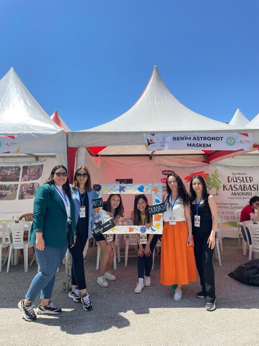 giced2022's tweet photo. GİÇED Yönetim Kurulu ve üyelerimizle sahada yer almaktayız🧩
Konum: Manisa Kent Park📍
@bilimsenligi45 @Tubitak https://t.co/2fa7B8yAf0