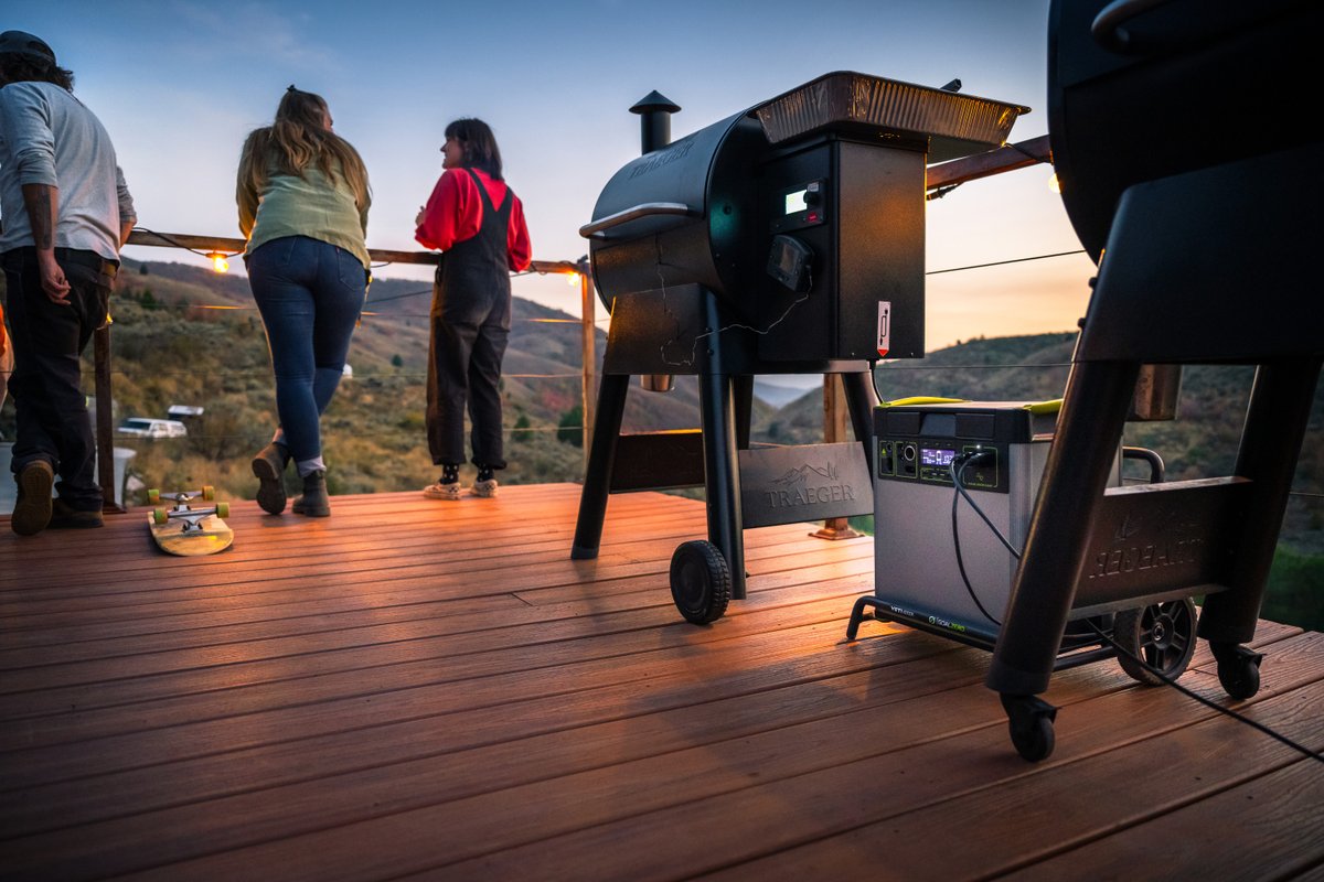 GoalZero's tweet image. Griling season is upon us. Does it get any better than grilling with friends and family (remote locations included). CC: @traegergrills #grilling #traegernation #poweredbygoalzero #meatsweats