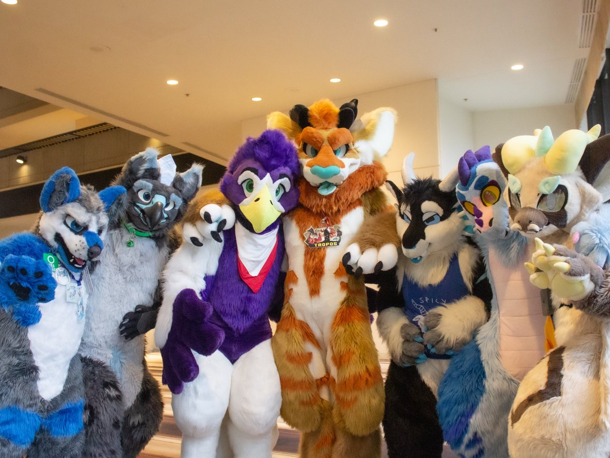 FlinchBaxter's tweet photo. Here's a shot from FWA for #fursuitfriday!!
From left to right- @CubicFoxxx, @AmbientGryph,  @BigPurpleSentri, @palacebeast, @Cellmate, myself, and @TeethTheShark!! <3
Huge thanks to @Kurrikage for taking this! https://t.co/MJVVoVgEjq