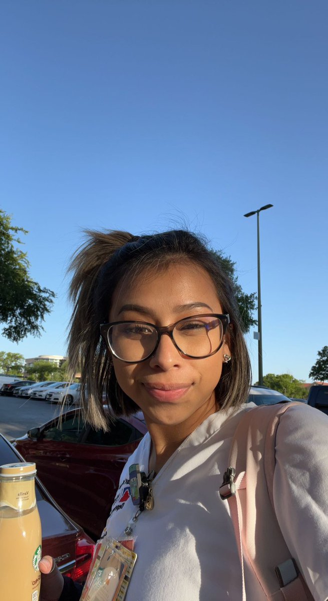 xostepph's tweet photo. hi. im done with my first semester of nursing school 📚🤓✨ https://t.co/wOse0Ru6Yt