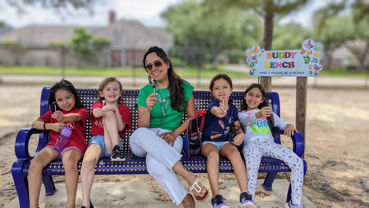 arsiluck's tweet photo. Summer Countdown: Today, 🍭 provided by the 1st grade teachers 💜🥰 https://t.co/m9tFXXpUCU